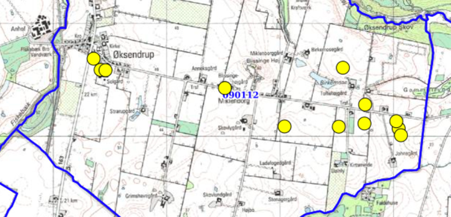 De 3 gravhøje er spredt ud over sognet.