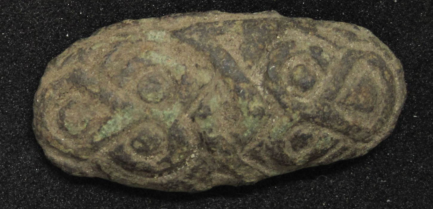 Der er blandt andet fundet mange fibler smykkenåle fra tøj, undermulden i Refsvindinge.