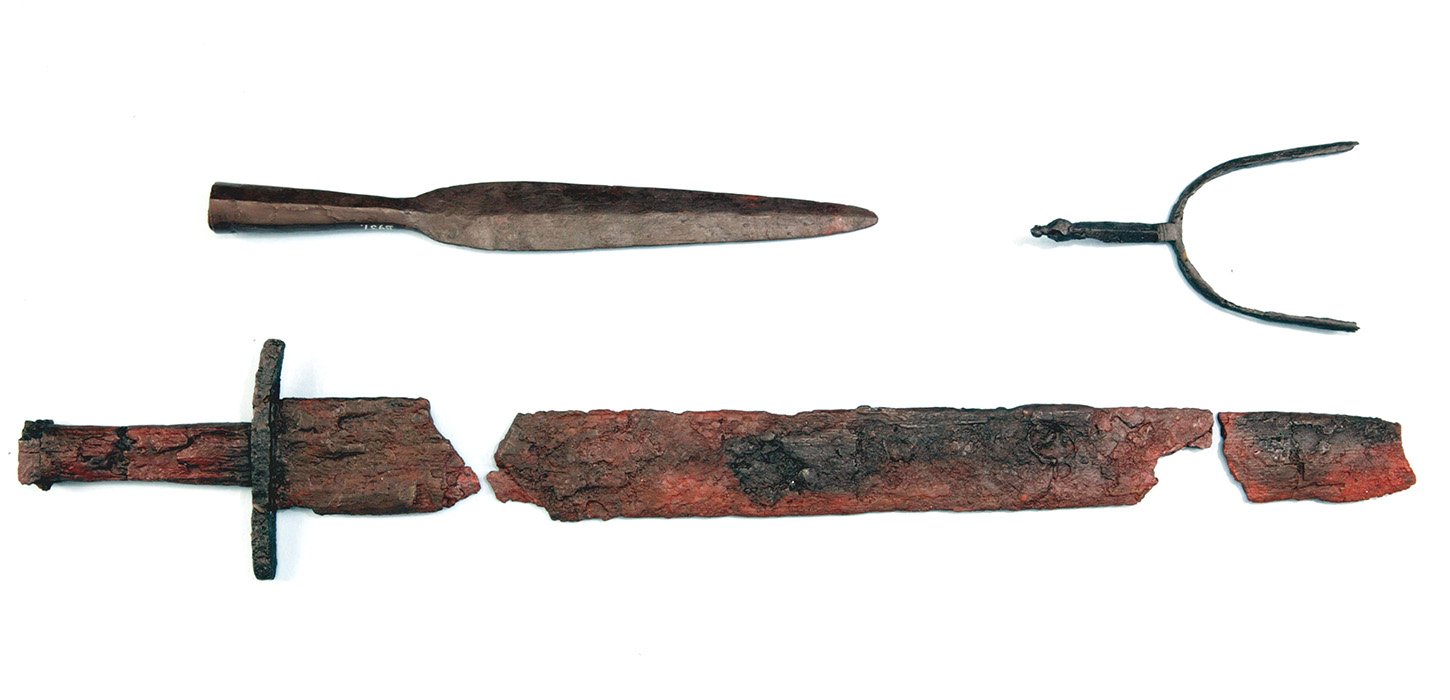 Hjulbygravens inventar