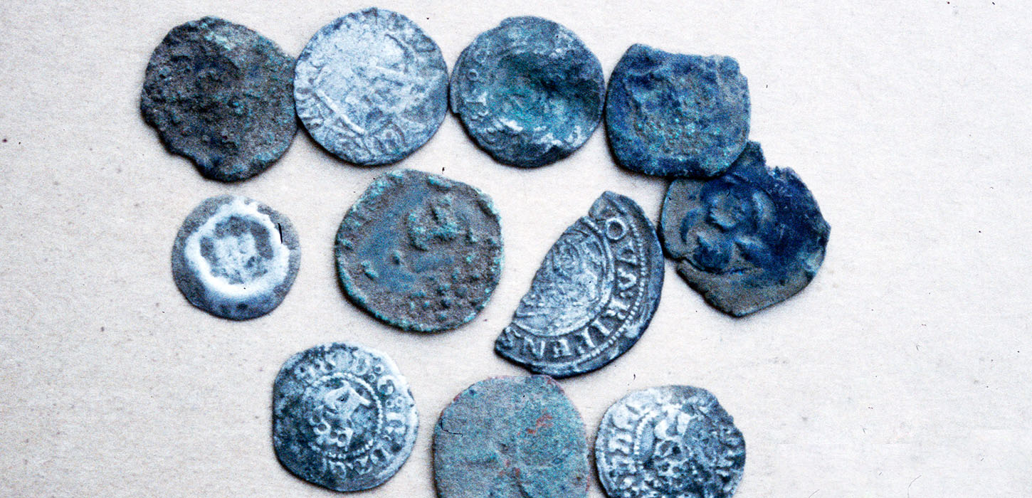 Mønter fra kirketomten