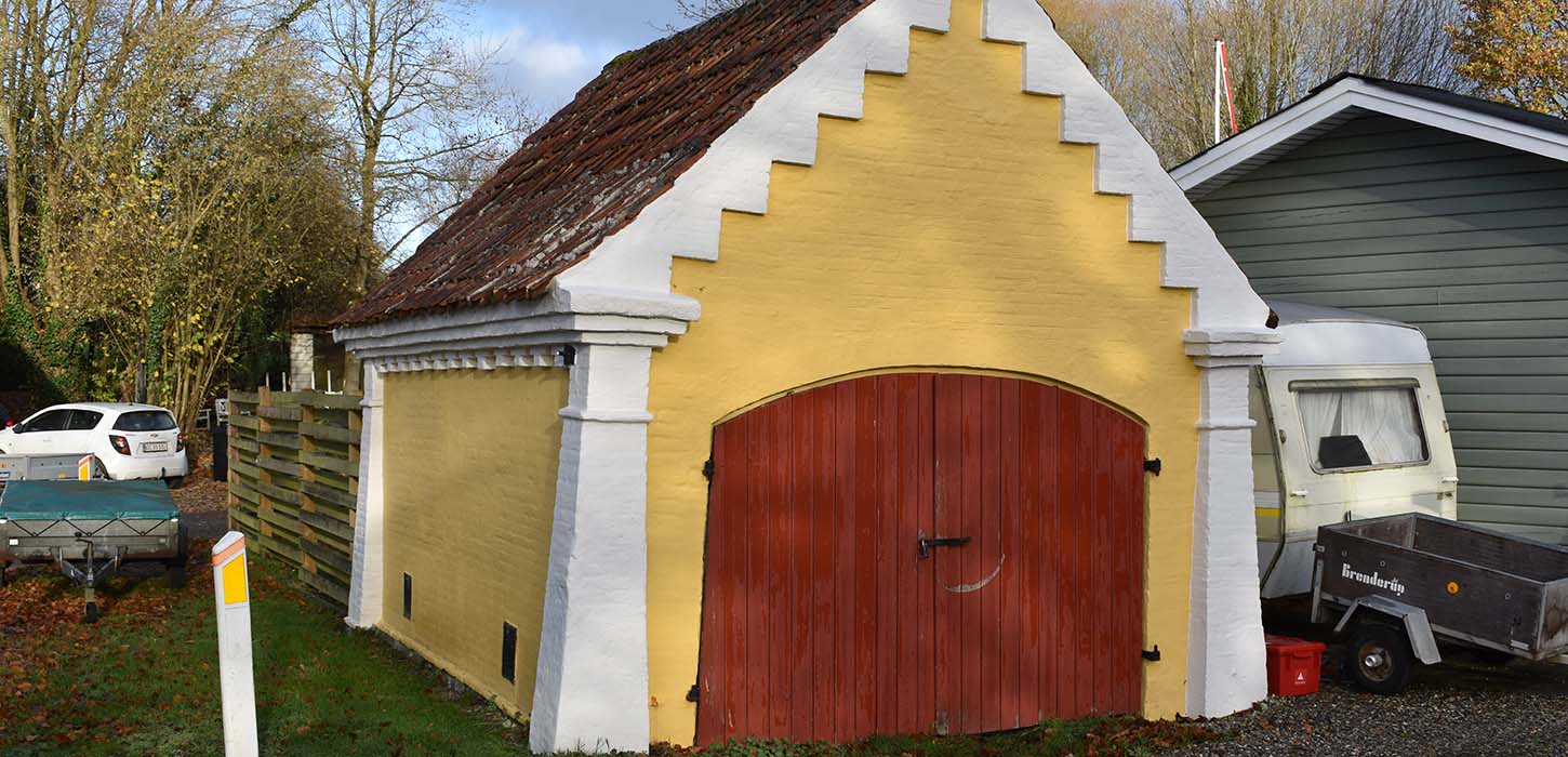 Rosilde sprøjtehus har fået tilnavnet Sprøjtehusenes Tempelbygning