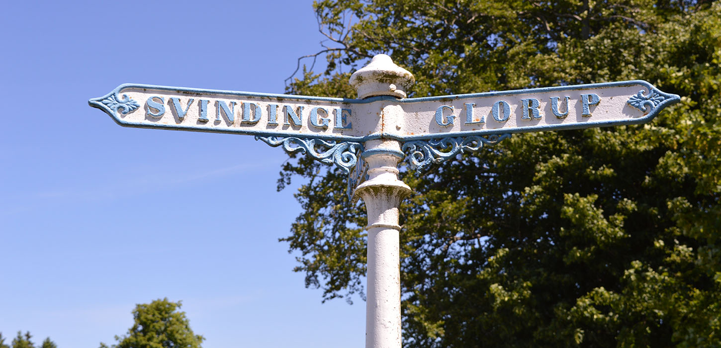 Vejskilt viser vej til Svindinge og Glorup