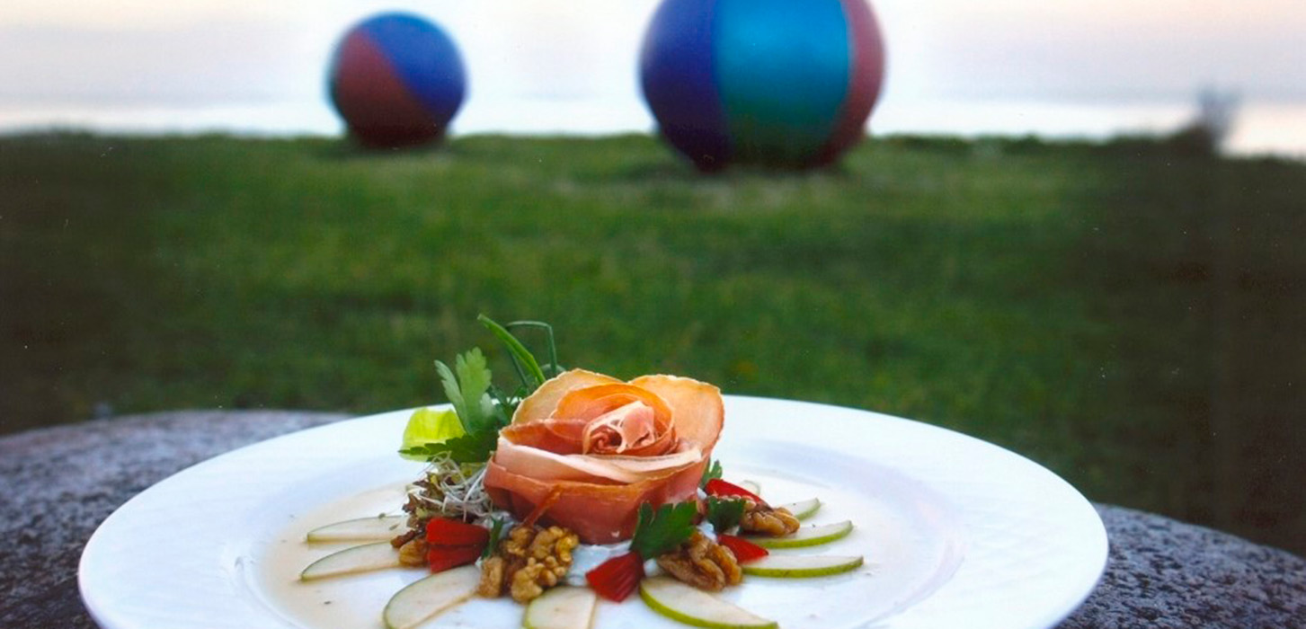 Restaurant Stranden drives primært af dygtige kokke- og tjenerelever.