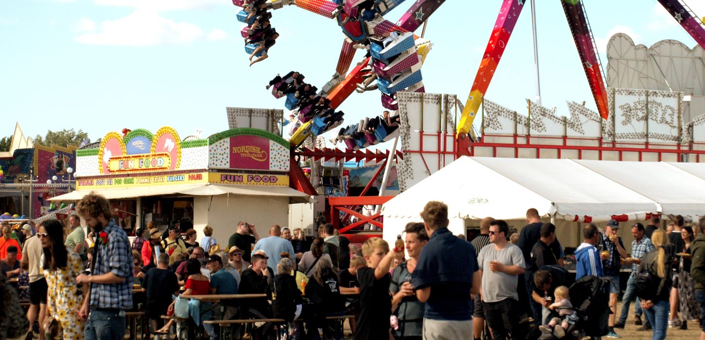 Ørbæk Marked fuld af kræmmere og glade gæster