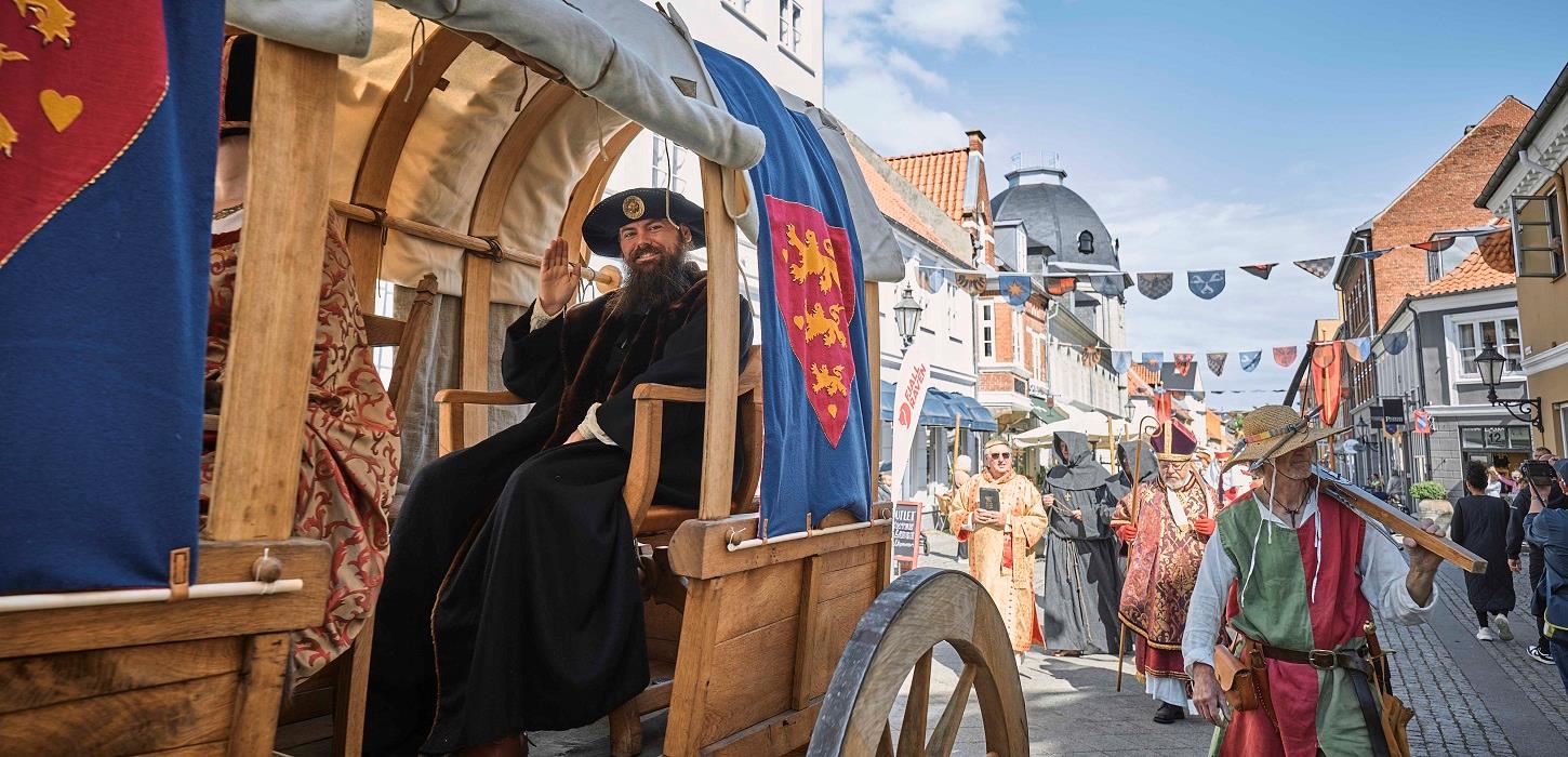 Christian 2. vinker fra Fruervognen til Danehof 2024