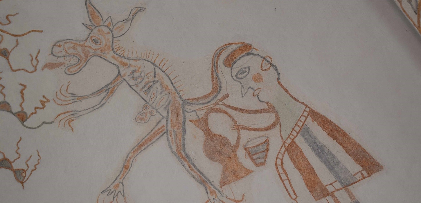 Djævlen og heksen er igen at finde på kirkevæggen i Ørbæk