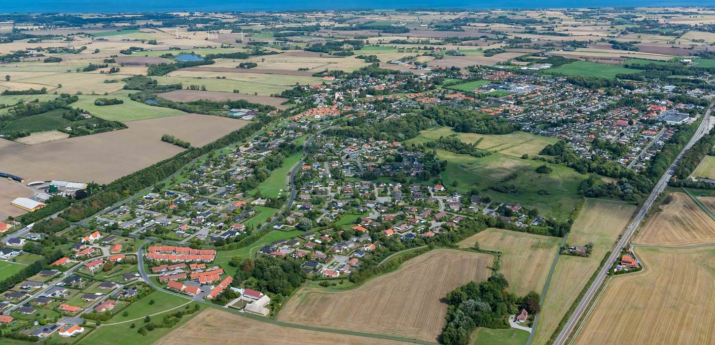 Ullerslev rummer i dag både villakvarterer, erhverv og kulturelle faciliteter