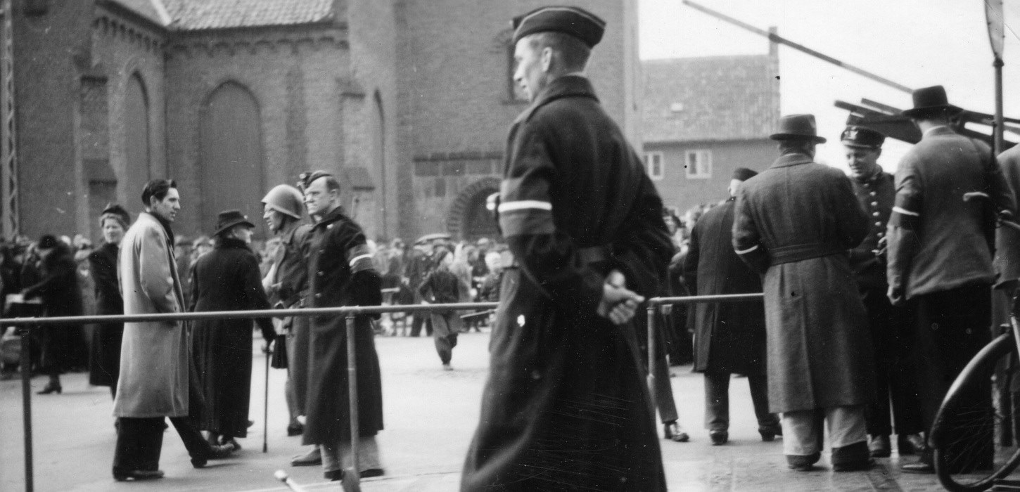 Engelsk Bren Gun - let maskingevær på Gl. Torv ved Nyborg Vor Frue Kirke